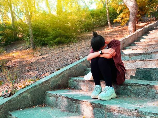 sadness, public park, worried, sunlight, loneliness, emotional stress