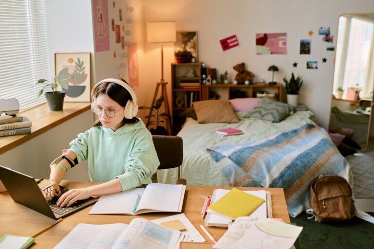 Studying in Cozy and Decorated Bedroom Space